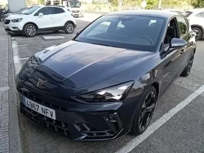 Usado Cupra Leon 150 CV (110 kW) 2025 Gris/plata