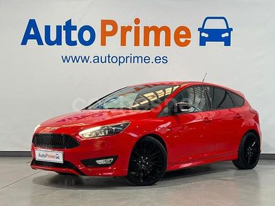 Rojo Usado 2017 Ford Focus ST-Line Berlina | 9970 € (Precio justo)