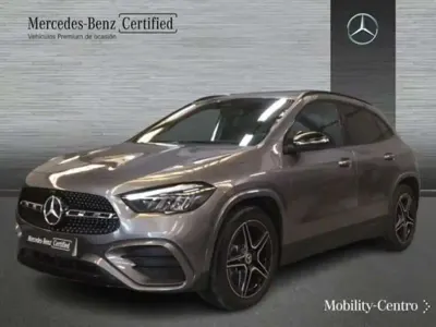 Usado Mercedes GLA200 151 CV (111 kW) 2024 Gris SUV