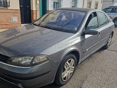 Usado Renault Laguna II Authentique 110 CV (80 kW) 2006 Gris / plata Berlina