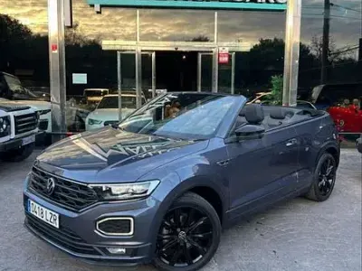 Usado VW T-Roc R-line 150 CV (110 kW) 2022 Gris / plata SUV