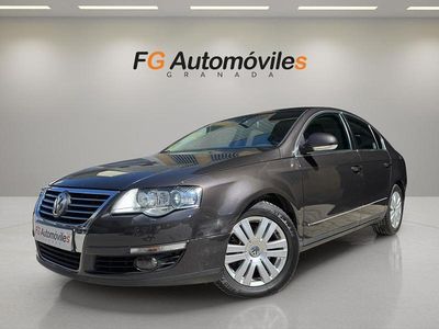 Usado VW Passat Highline 140 CV (102 kW) 2010 Marrón Berlina