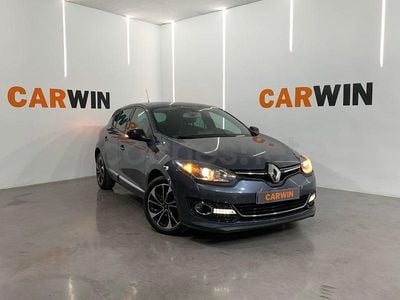 Usado Renault Mégane Bose Edition 130 CV (95 kW) 2015 Gris / plata Berlina