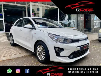 Usado Kia Rio 84 CV (61 kW) 2022 Blanco Berlina
