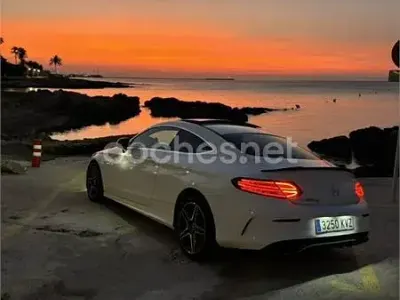 Usado Mercedes C220 194 CV (142 kW) 2019 Blanco Coupe