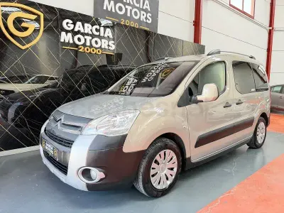 Usado Citroën Berlingo XTR 92 CV (67 kW) 2012 Beige Monovolumen