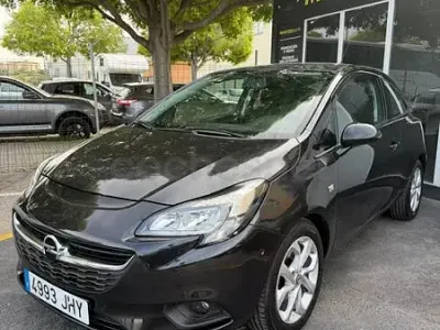 Usado Opel Corsa Selective 75 CV (55 kW) 2015 Negro Utilitario