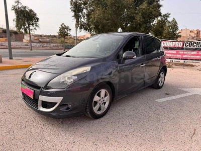 Usado Renault Scénic III Dynamique 130 CV (95 kW) 2009 Gris / plata Monovolumen