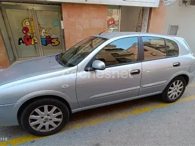 Usado Nissan Almera 98 CV (72 kW) 2006 Blanco Berlina