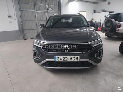 Usado VW T-Roc Life 150 CV (110 kW) 2023 Gris / plata SUV