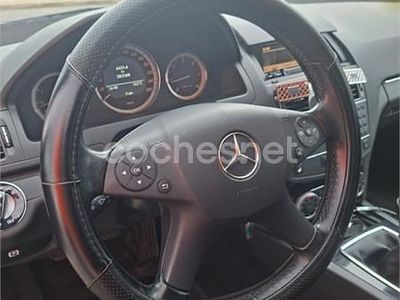 Usado Mercedes C220 Avantgarde 170 CV (125 kW) 2009 Negro Familiar