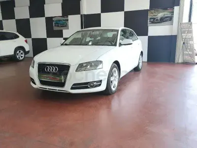 Usado Audi A3 Attraction 105 CV (77 kW) 2012 Blanco Utilitario