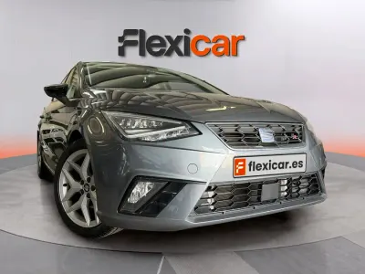Usado Seat Ibiza FR 116 CV (85 kW) 2018 Gris Utilitario