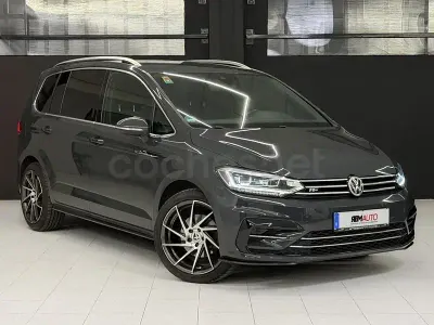 Usado VW Touran Sportline 190 CV (139 kW) 2017 Gris / plata Monovolumen