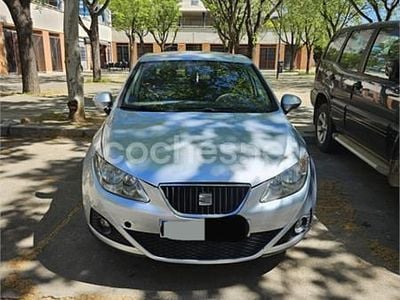 Usado Seat Ibiza Style 105 CV (77 kW) 2010 Gris / plata Berlina