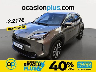 Usado Toyota Yaris Hybrid Active 116 CV (85 kW) 2022 Marrón Pickup/Camioneta