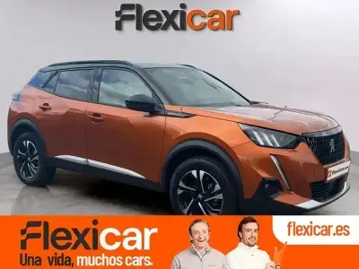 Usado Peugeot 2008 GT 130 CV (95 kW) 2021 Naranja SUV