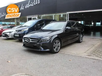 Usado Mercedes E300 2021 Utilitario