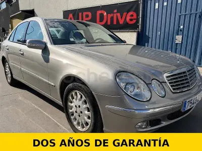 Usado Mercedes E270 Elegance 177 CV (130 kW) 2005 Gris / plata Berlina