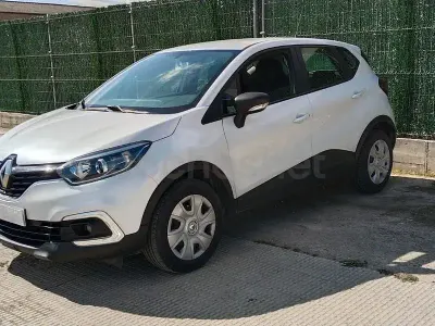 Usado Renault Captur Life 90 CV (66 kW) 2019 Blanco SUV