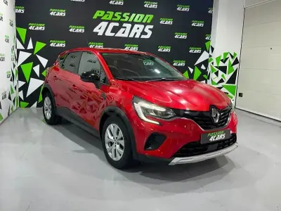 Usado Renault Captur Evolution 90 CV (66 kW) 2022 Granate SUV