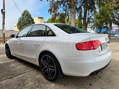 Usado Audi A4 143 CV (105 kW) 2011 Blanco Berlina