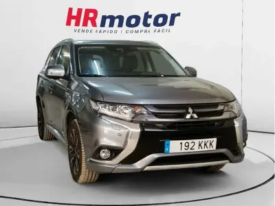 Usado Mitsubishi Outlander P-HEV 203 CV (149 kW) 2018 Gris SUV