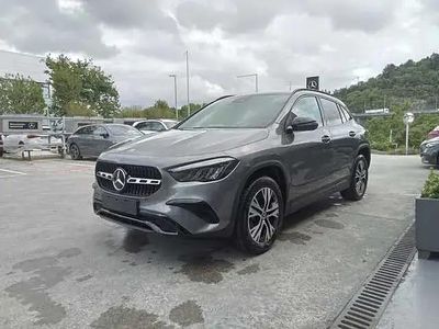 Begagnad Mercedes GLA250 218 HK (160 kW) 2024 Grå SUV