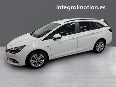 Usado Opel Astra Elegance 122 CV (89 kW) 2020 Blanco Familiar
