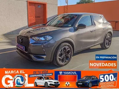Usado DS Automobiles DS3 Crossback So Chic 102 CV (75 kW) 2020 Gris SUV