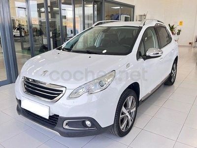 Usado Peugeot 2008 Allure 120 CV (88 kW) 2015 Blanco SUV