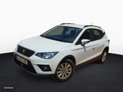 Usado Seat Arona Style 110 CV (80 kW) 2021 Blanco SUV