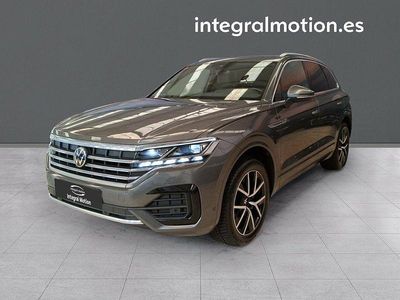 Usado VW Touareg R-line 231 CV (169 kW) 2021 Gris SUV