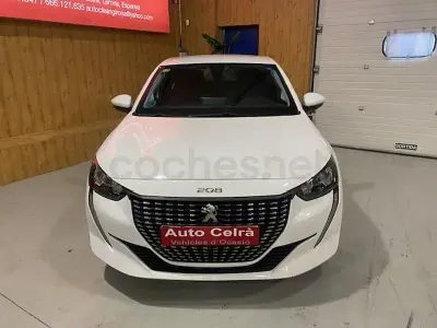 Używany Peugeot 208 Active 100 KM (73 kW) 2020 Biały Hatchback