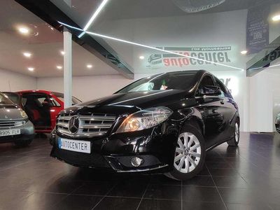 Usado Mercedes B180 109 CV (80 kW) 2012 Negro Monovolumen