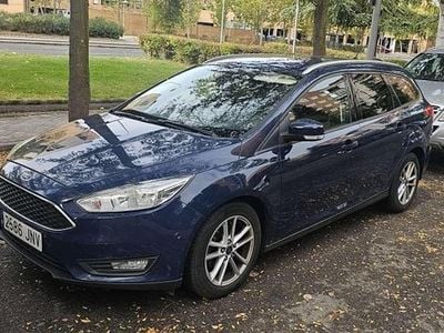 Usado Ford Focus 125 CV (91 kW) 2016 Azul Familiar