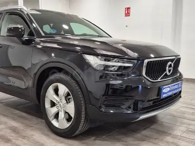 Usado Volvo XC40 Momentum 163 CV (119 kW) 2021 Negro SUV