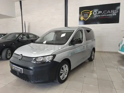 Usado VW Caddy 102 CV (75 kW) 2025 Gris / plata Monovolumen