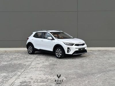 Usado Kia Stonic 84 CV (61 kW) 2023 Blanco SUV