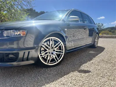 Usado Audi RS4 420 CV (308 kW) 2006 Gris / plata Familiar