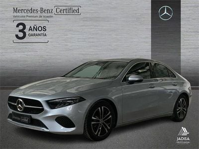 Usado Mercedes A180 136 CV (100 kW) 2024 Gris Berlina