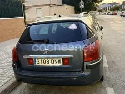 Usado Peugeot 407 Sport 136 CV (100 kW) 2005 Gris / plata Familiar