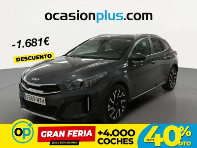 Usado Kia XCeed 100 CV (73 kW) 2025 Negro SUV