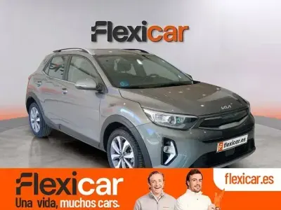Usado Kia Stonic 100 CV (73 kW) 2024 Gris SUV