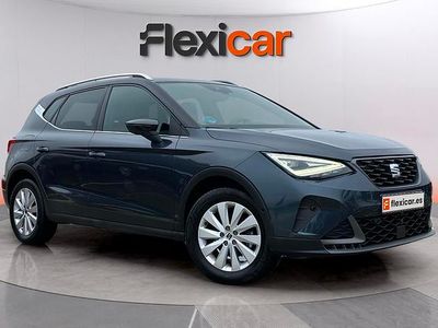 Usado Seat Arona FR 110 CV (80 kW) 2022 Gris SUV