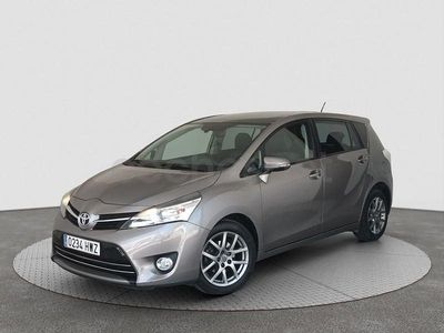 Usado Toyota Verso Advance 112 CV (82 kW) 2014 Gris / plata Monovolumen