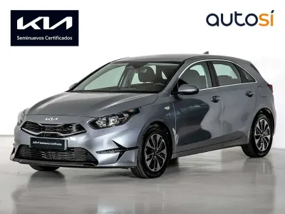 Usado Kia Ceed 101 CV (74 kW) 2025 Gris Utilitario