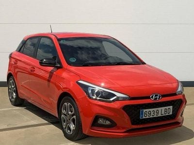 Usado Hyundai i20 100 CV (73 kW) 2019 Rojo Berlina