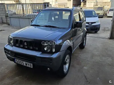 Usado Suzuki Jimny 85 CV (62 kW) 2006 Negro SUV