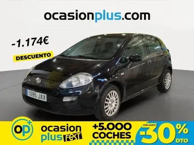 Käytetty Fiat Punto Pop 69 HP (50 kW) 2017 Musta Viistoperä